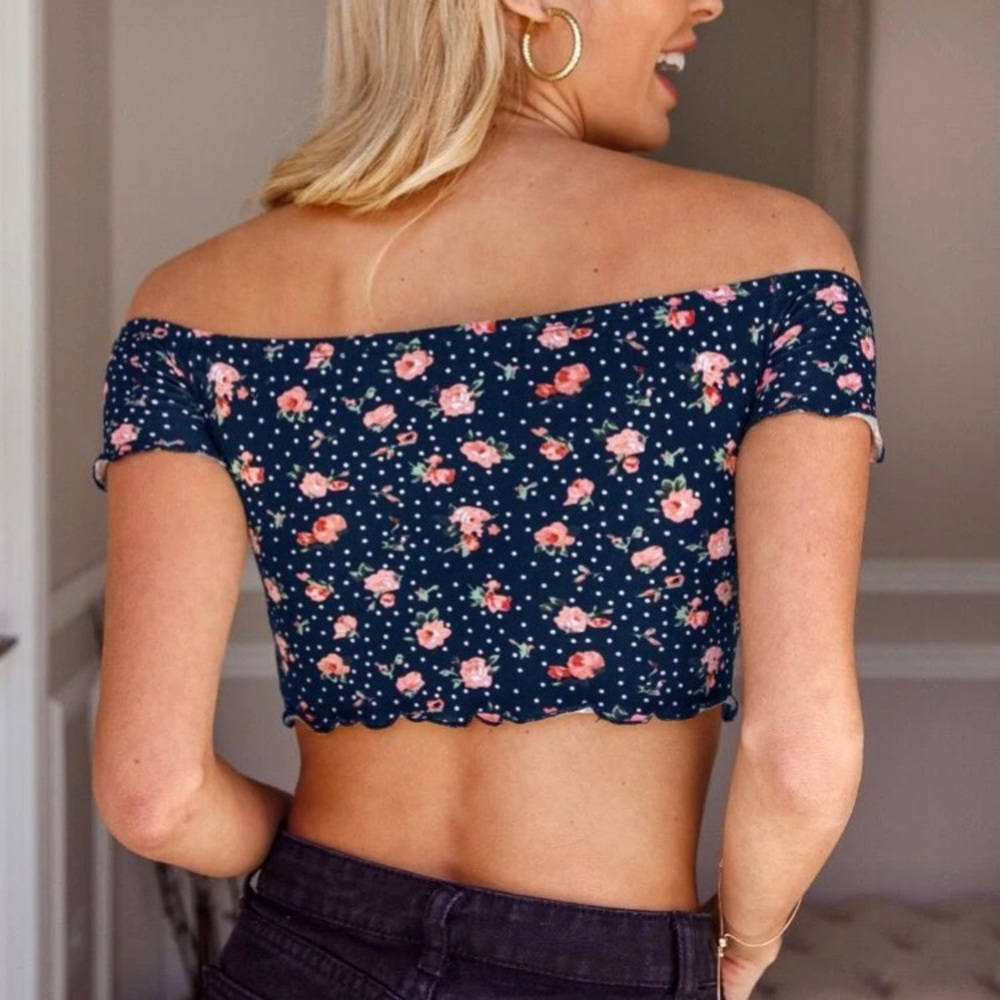 ✨Last One✨Off Shoulder Drawstring Crop Top - Picture 2 of 3